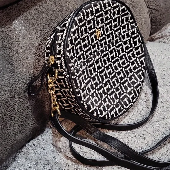 Tommy Hilfiger Crossbody Bag - Picture 2 of 12